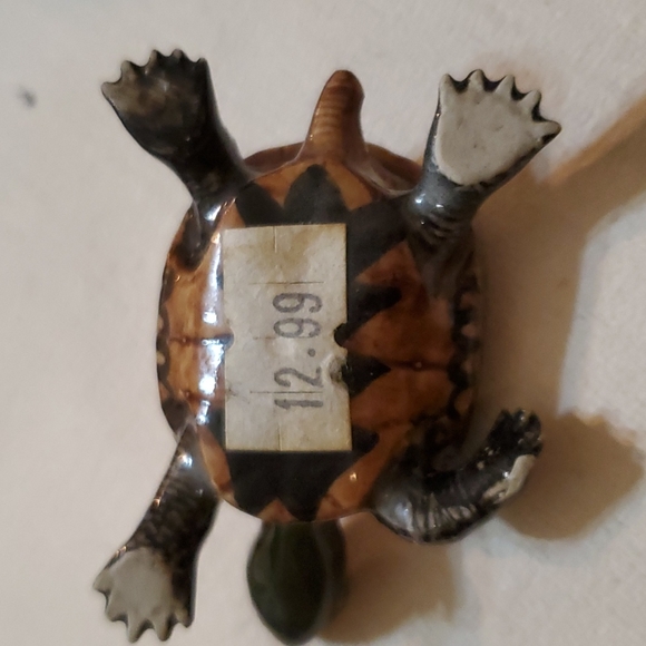 CUTE LITTLE CERAMIC TURTLE - Picture 5 of 7
